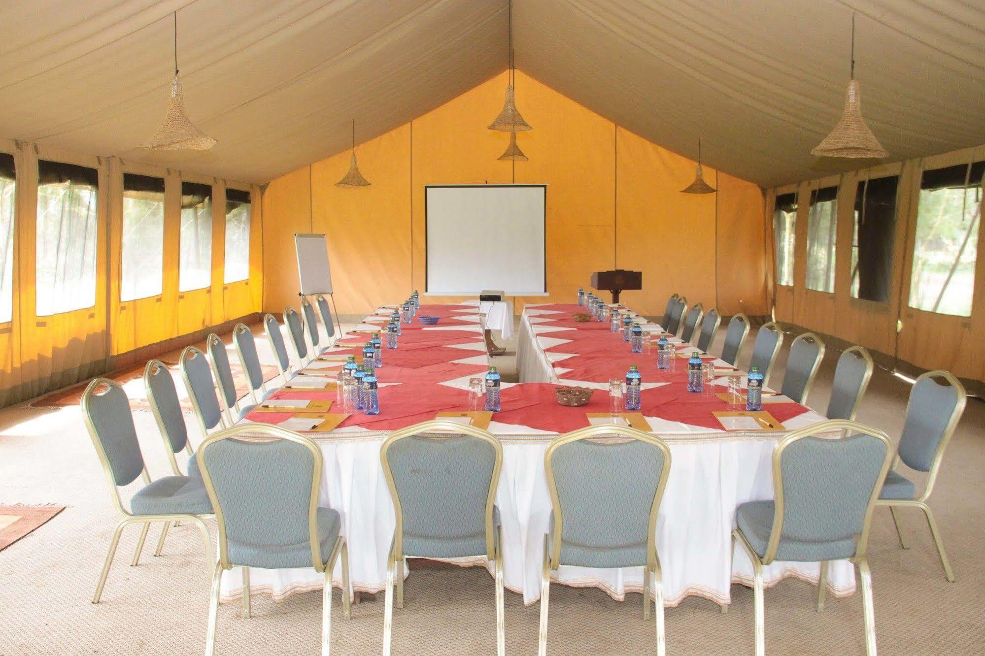 Sweetwaters Serena Camp ナニュキ エクステリア 写真
